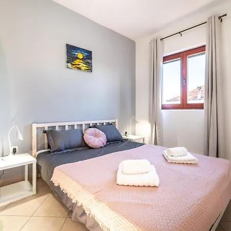 Lägenhet Awesome In With Kitchen Biograd Na Moru