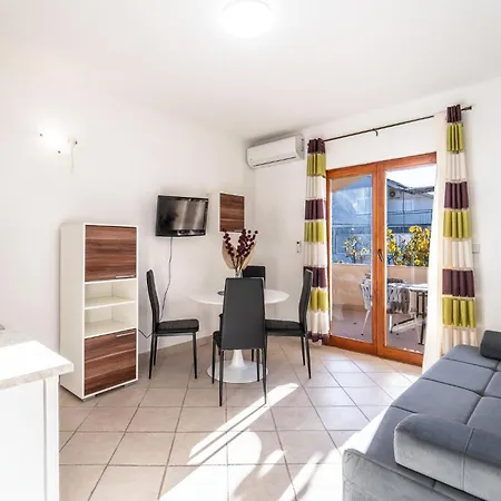 Awesome In With Kitchen Biograd Na Moru